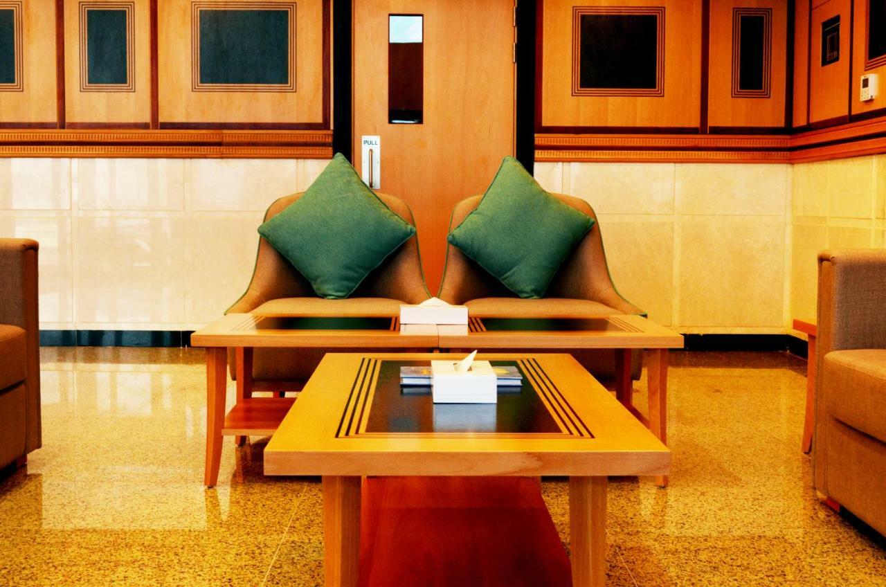 Nooh Tower Apartment Al Hidd Exterior photo